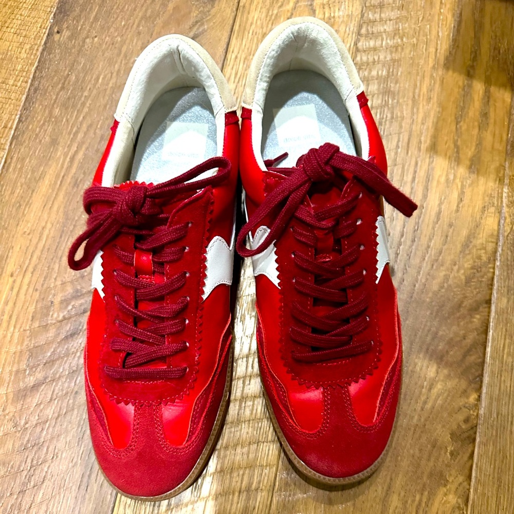 Dolce Vita Crimson suede sneakers, womens - size 9.5